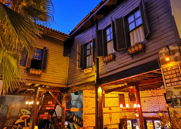 Old House Pub Hotels Antalya