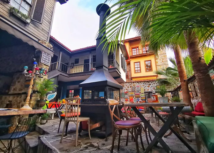 Old House Pub Hotels Antalya